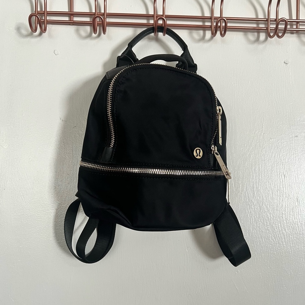 COPY - Lululemon Mini Adventerur